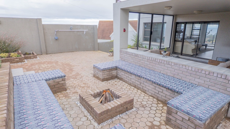 5 Bedroom Property for Sale in Dana Bay Western Cape